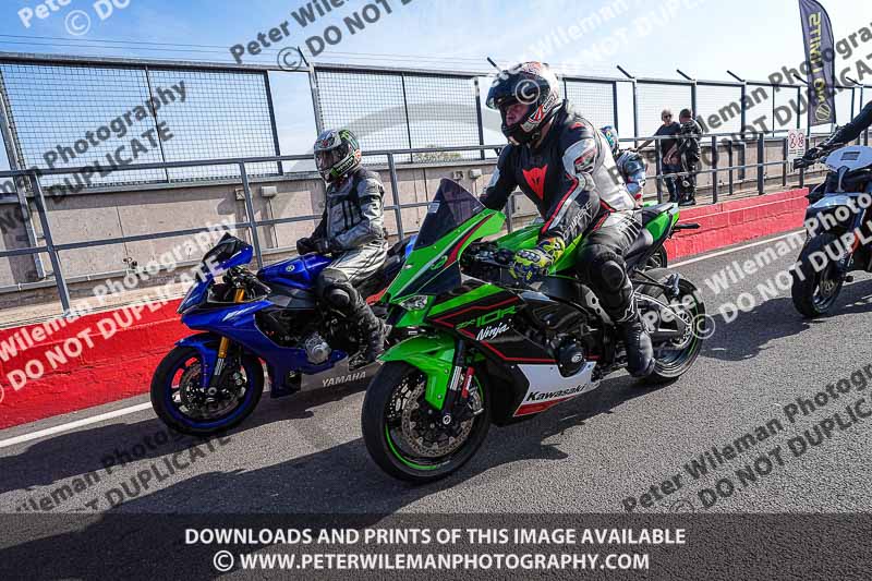 donington no limits trackday;donington park photographs;donington trackday photographs;no limits trackdays;peter wileman photography;trackday digital images;trackday photos